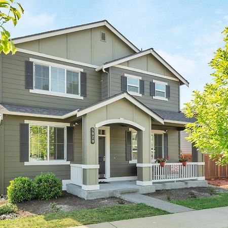 Terra House Tacoma - Ev Power Station, Crib, Stroller, High Chair Экстерьер фото