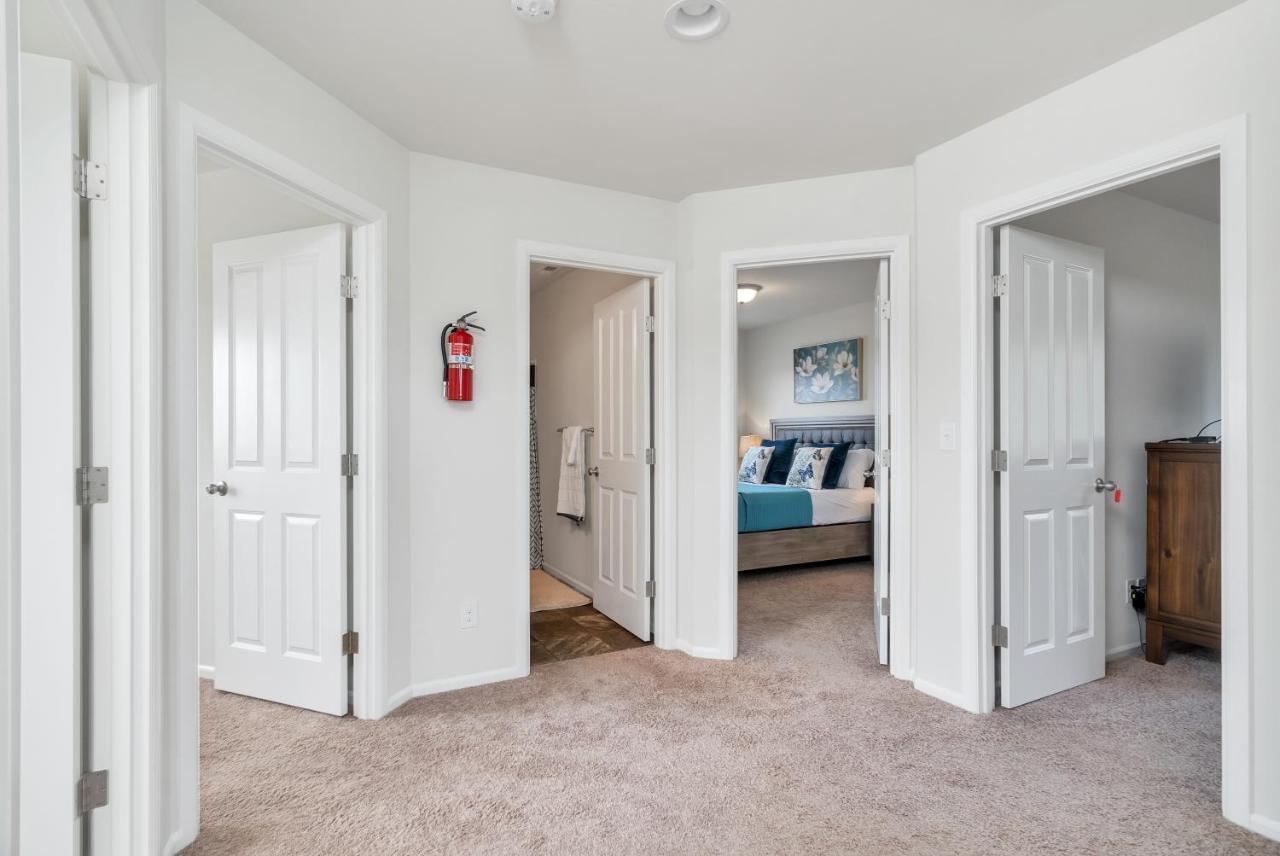 Terra House Tacoma - Ev Power Station, Crib, Stroller, High Chair Экстерьер фото